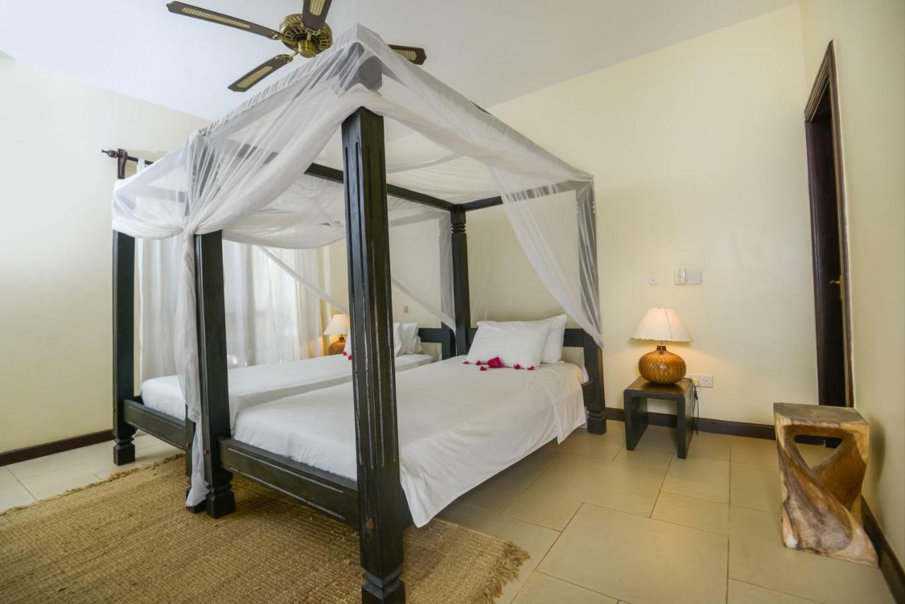 Blue Bay Cove Apartment Watamu Exterior photo