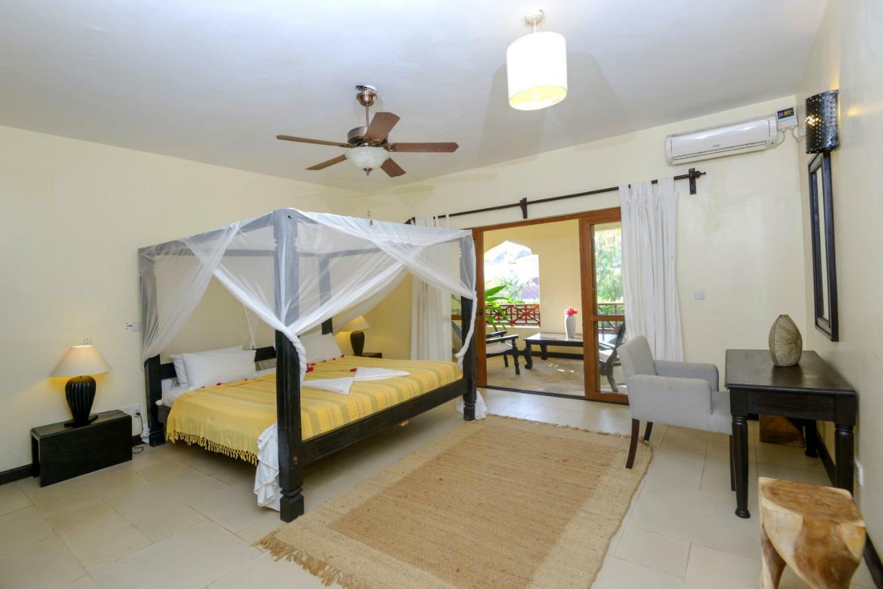 Blue Bay Cove Apartment Watamu Exterior photo